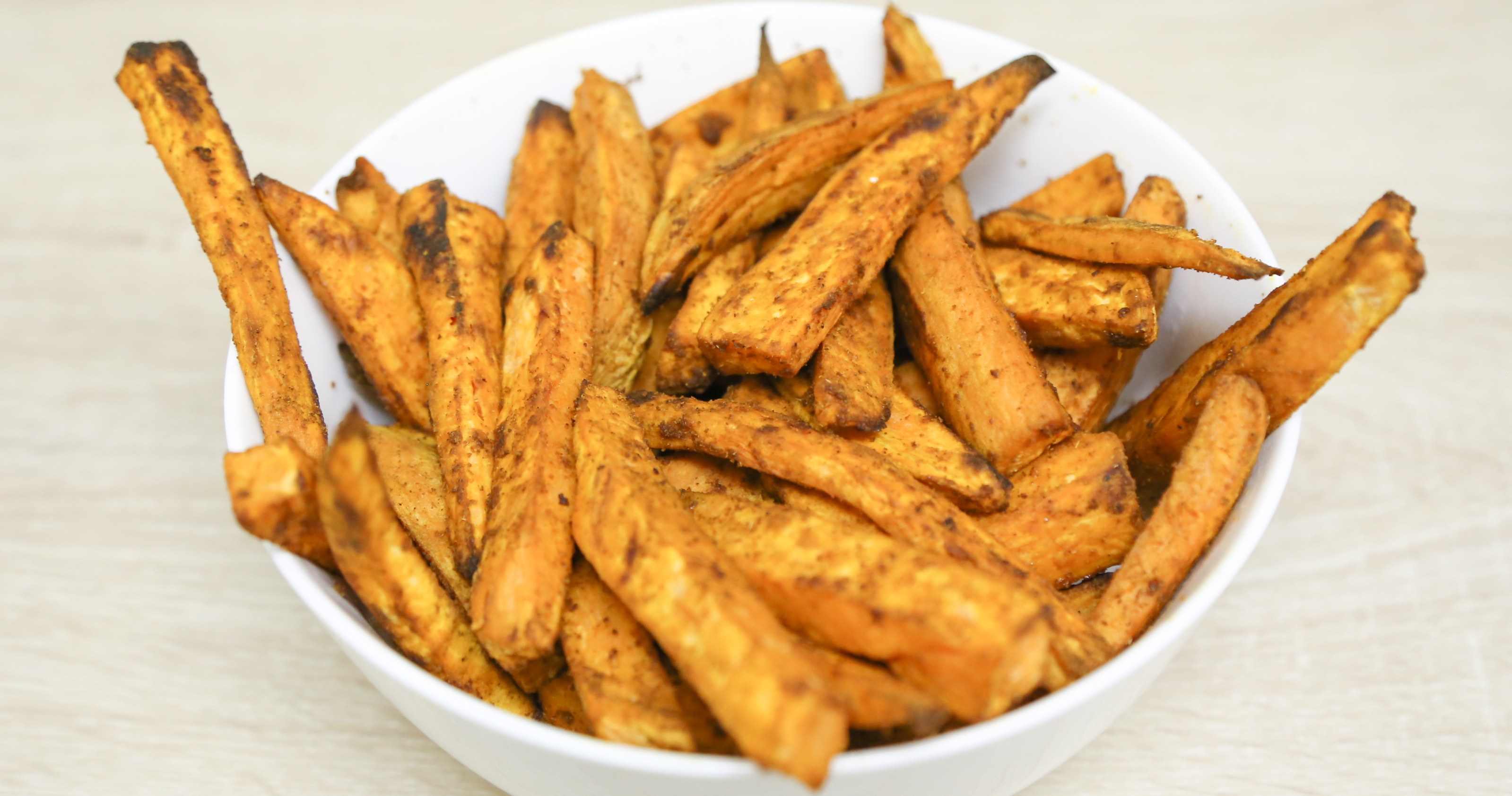 Frites de patates douces au four Laila Bel Coach santé pour les mamans